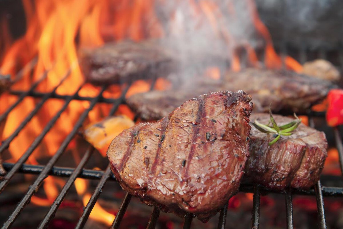 Echo Valley Steak Sampler with Cutting Board